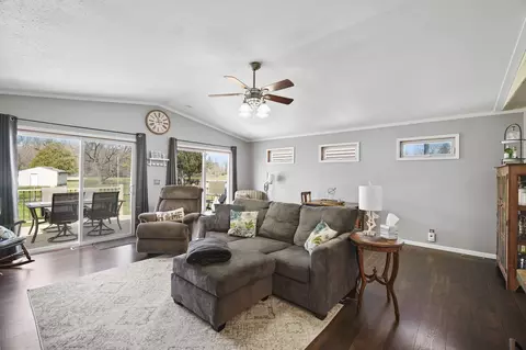 Living - 2428 Wallace Dr, Jackson, MI 49203 photo 1 of 4