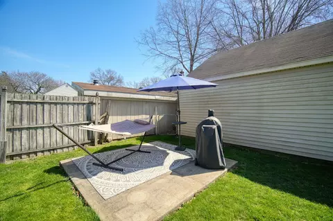 Exterior - 2428 Wallace Dr, Jackson, MI 49203 photo 14 of 22