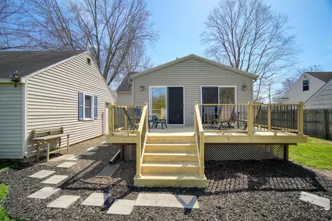 Exterior - 2428 Wallace Dr, Jackson, MI 49203 photo 7 of 22