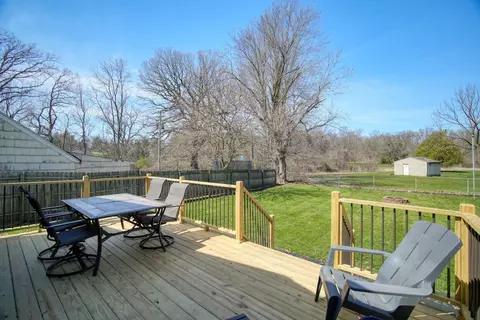 Exterior - 2428 Wallace Dr, Jackson, MI 49203 photo 21 of 22