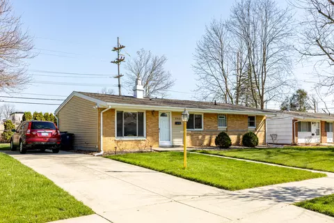 2915 Canterbury Rd, Ann Arbor, MI 48104