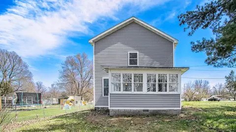68769 Theodore St, White Pigeon, MI 49099