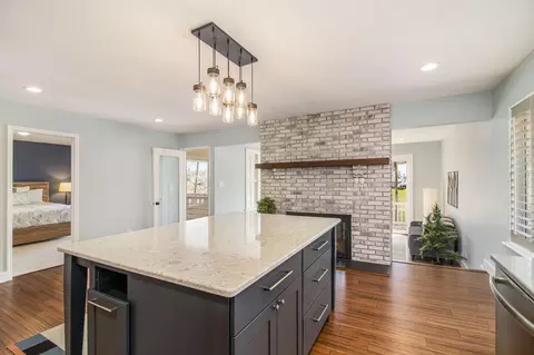 Kitchen - 11821 Killarny Cir, Jerome, MI 49249 photo 6 of 7