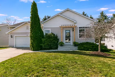 2826 Hagerview Ct, Jenison, MI 49428