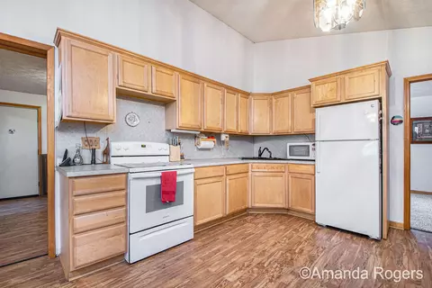 Kitchen - 9888 Marble Pines Dr, Lowell, MI 49331 photo 3 of 3