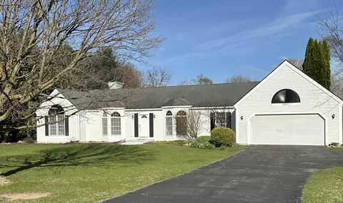 Exterior - 5931 Bellwether Dr, Saline, MI 48176 photo 2 of 10