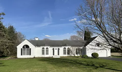 5931 Bellwether Dr, Saline, MI 48176