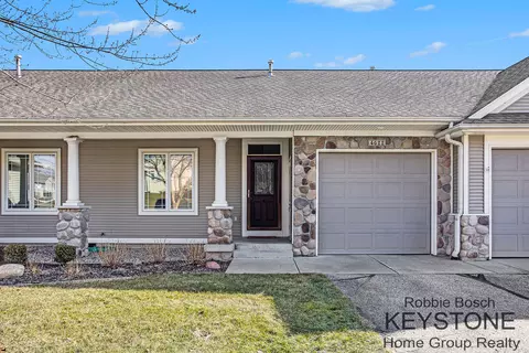 4622 Windsor Hill Dr, Hudsonville, MI 49426