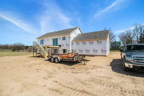 Exterior - 5583 Whites Bridge Rd, Belding, MI 48809 photo 8 of 8