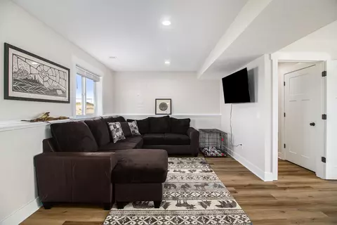Living - 5583 Whites Bridge Rd, Belding, MI 48809 photo 5 of 7