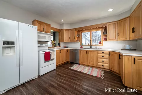 9148 S Bird Rd, Dowling, MI 49050 photo 11