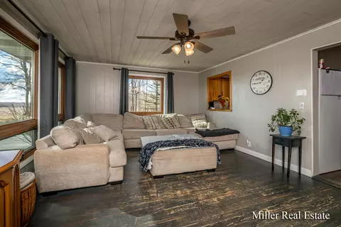 9148 S Bird Rd, Dowling, MI 49050 photo 7