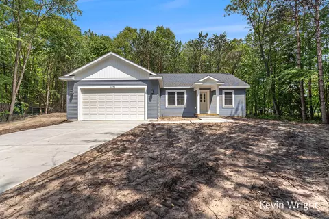 1292 W River Rd, Muskegon, MI 49445