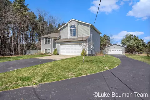 15177 Barry St, West Olive, MI 49460