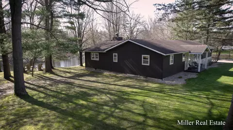 81 Meadow Ln, Hastings, MI 49058