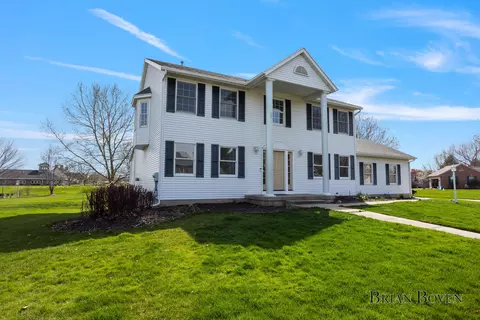 7044 Summit Hill Ct SE, Caledonia, MI 49316