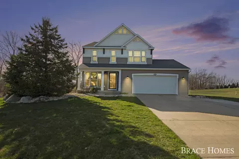 9105 Nature Meadows Dr NE, Rockford, MI 49341