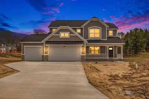 8964 Braeside Ct NE, Rockford, MI 49341