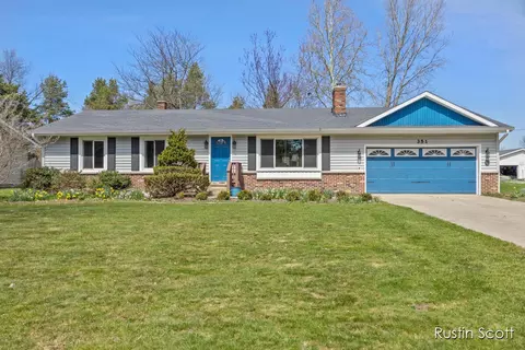 351 Henry St, Coopersville, MI 49404