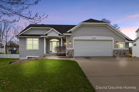 10430 Bridgewater Dr, Zeeland, MI 49464