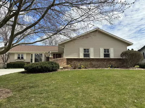 271 Orlando Ave, Holland, MI 49423