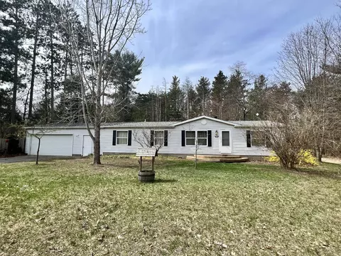 1483 S Sullivan Rd, Ravenna, MI 49451