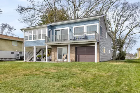 143 Castlewood Dr, Brooklyn, MI 49230