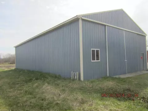 2325 Carleton West Rd, Carleton, MI 48117 photo 2