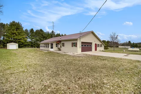 20888 10 Mile Rd, Reed City, MI 49677