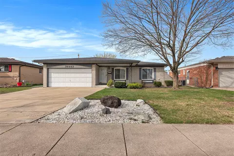 36463 English Dr, Sterling Heights, MI 48310