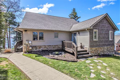 Exterior - 5450 Sharp Dr, Howell, MI 48843 photo 6 of 17
