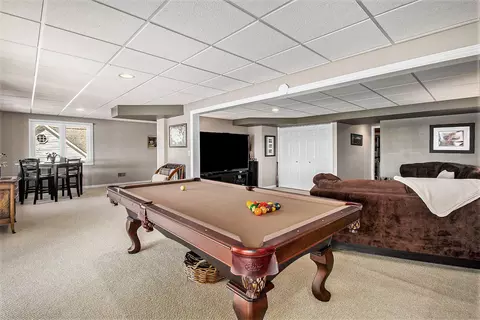 Living - 5450 Sharp Dr, Howell, MI 48843 photo 8 of 8