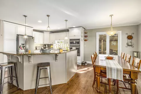 Kitchen - 5450 Sharp Dr, Howell, MI 48843 photo 7 of 9