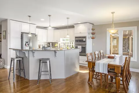 Kitchen - 5450 Sharp Dr, Howell, MI 48843 photo 8 of 9