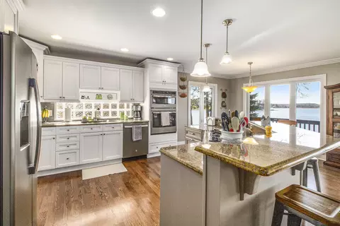 Kitchen - 5450 Sharp Dr, Howell, MI 48843 photo 2 of 9