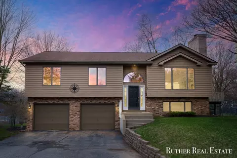 5671 Chanterelle Ct NE, Belmont, MI 49306