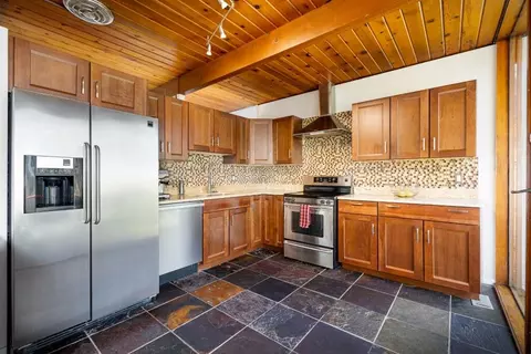Kitchen - 4063 E Huron River Service Dr, Ann Arbor, MI 48104 photo 3 of 4