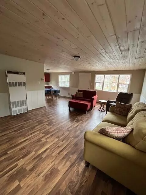 Living - 1003 Lake Dr, Harrison, MI 48625 photo 3 of 5