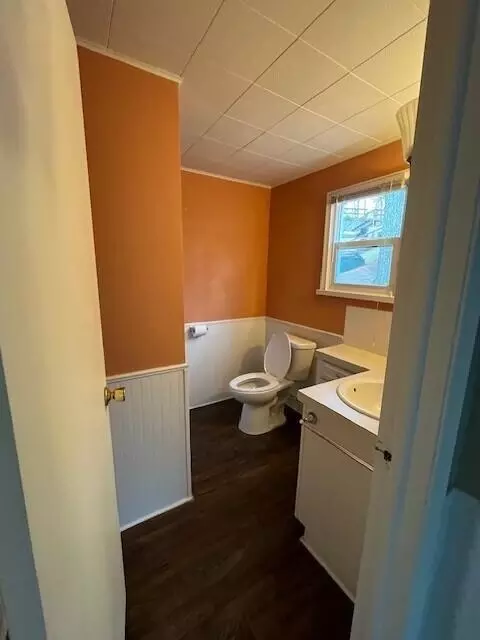 Bath - 1003 Lake Dr, Harrison, MI 48625 photo 1 of 1