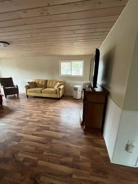 Living - 1003 Lake Dr, Harrison, MI 48625 photo 1 of 5