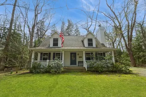 6518 Pine Ln, Sawyer, MI 49125
