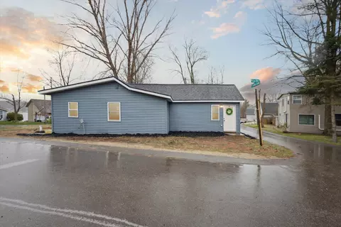 11996 Camp Lake Dr NE, Sparta, MI 49345