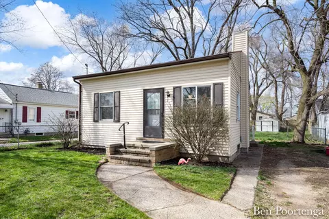 231 Floyd St SW, Wyoming, MI 49548