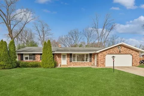 5500 Whispering Pnes, Stevensville, MI 49127