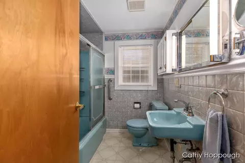 Bath - 2142 Belding Ave, Fenwick, MI 48834 photo 1 of 1