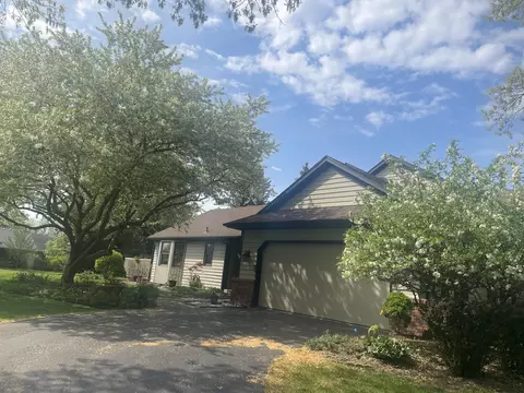 2335 Pheasant Ct SE, Grand Rapids, MI 49546