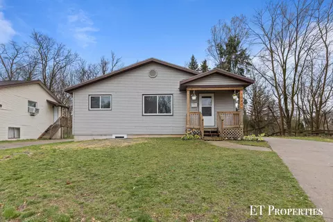 1040 Griggs St SE, Grand Rapids, MI 49507
