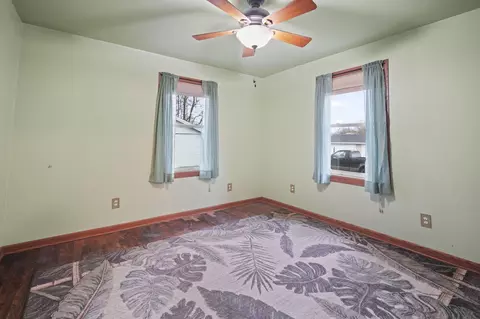 Bedroom - 528 Fern Ave, Jackson, MI 49202 photo 4 of 5
