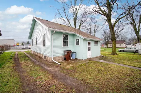 Exterior - 528 Fern Ave, Jackson, MI 49202 photo 10 of 14