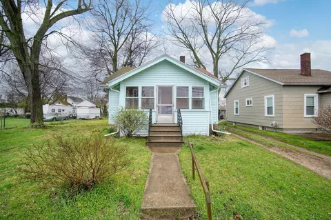 Exterior - 528 Fern Ave, Jackson, MI 49202 photo 2 of 14
